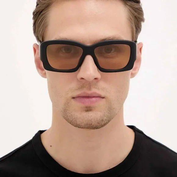 Jacquemus CROISIERE JAC/60 C5 Sunglasses Shiny Black Square  display picture 3